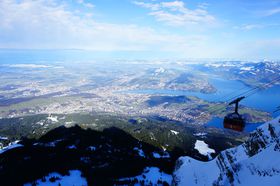 ƖS̐ދ֑n XCXEsgDXR͐lŐLTlC