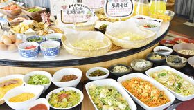 �������T�[�r�X�������ς��I����u�z�e���I�[�V�����v�ō��ےʂ�𖞋i���悤�̋L���T���l�C��