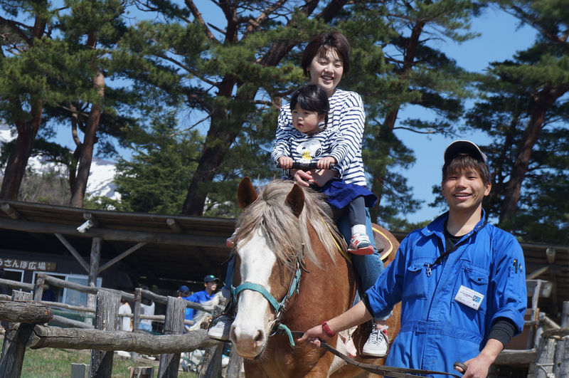 入場無料！那須「南ヶ丘牧場」は小さい子供が動物に触れあえる牧場