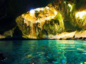 海中に潜む007の隠れ家洞窟！カリブ海・バハマのエグスーマ諸島へアイランドホッピング