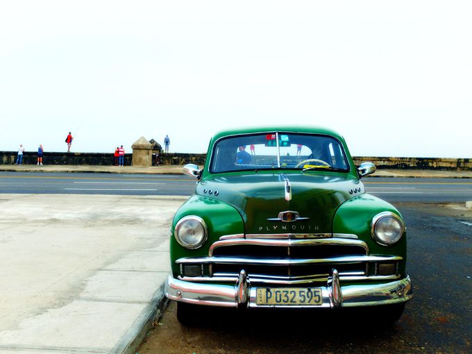 男前すぎる街キューバ ハバナ 渋カッコいいアメ車の写真が簡単に撮れるイチオシスポット キューバ Lineトラベルjp 旅行ガイド