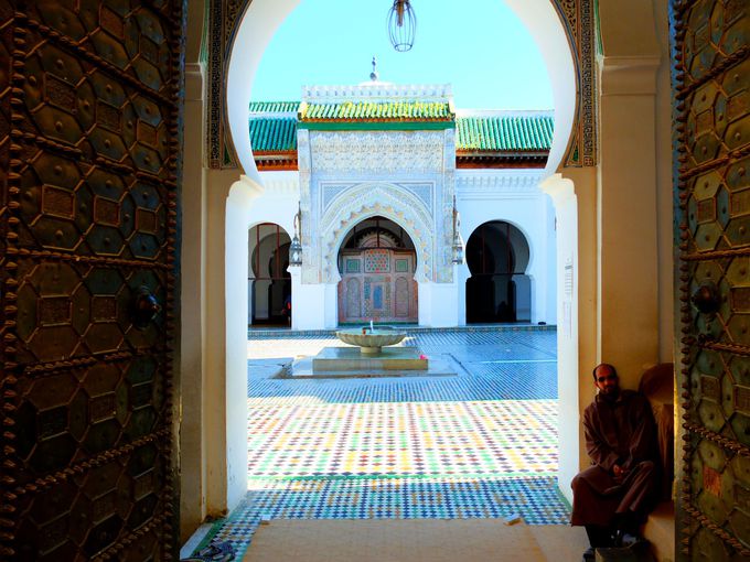 ２日目：モロッコの神髄！1000年の歴史を誇る迷宮都市フェズへ