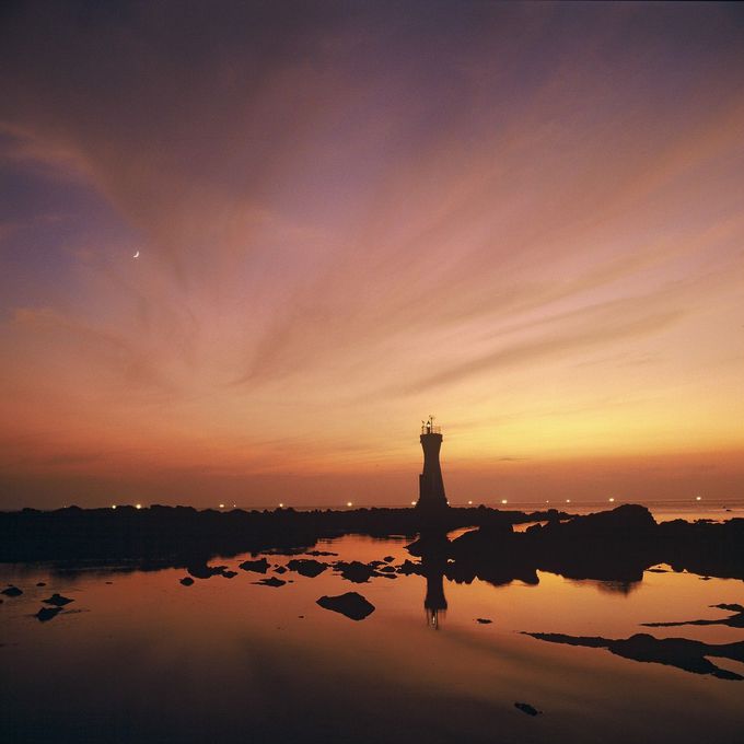 七浦海岸「長手岬」で、人と海とのつながりを感じながら観る夕陽