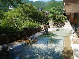 四季を感じる露天風呂！下呂温泉「望川館」で癒しのひとときを