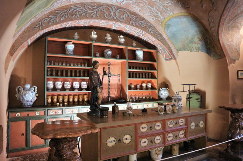 ハンガリー初の薬局を再現！ブダペスト「金の鷲薬局博物館」
