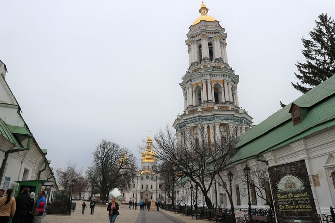 ロシア正教の総本山「ペチェルースカ大修道院」