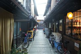 �u���w�v�X�����̃R�c�͘H�n�ɂ���I�H�����P�����̋��s�ւ̋L���T���l�C��