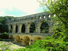 築2000年の水道橋！仏「ポンデュガール」は古代ローマ人の知恵の賜物！