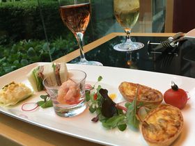 ���j����`�i������鍑�z�e�� ���ŃW���Y�𖳗��Œ������Z�̋L���T���l�C��