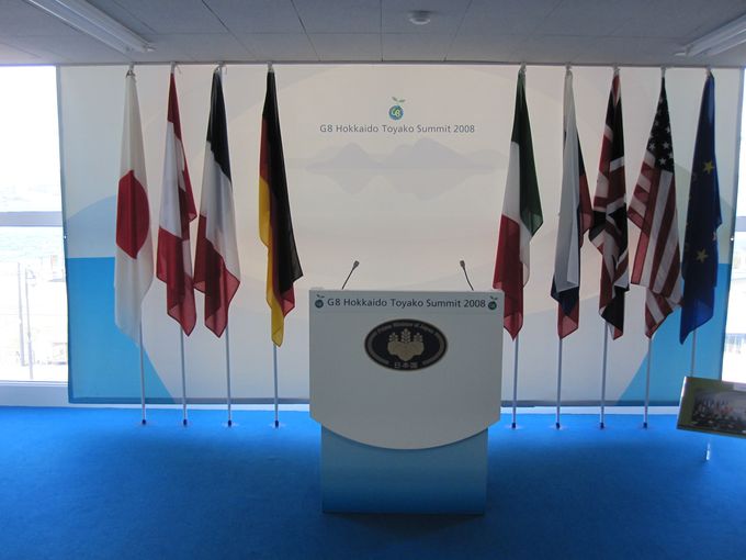 Տꊴ𖡂킦WYIukC΃T~bgLOفv