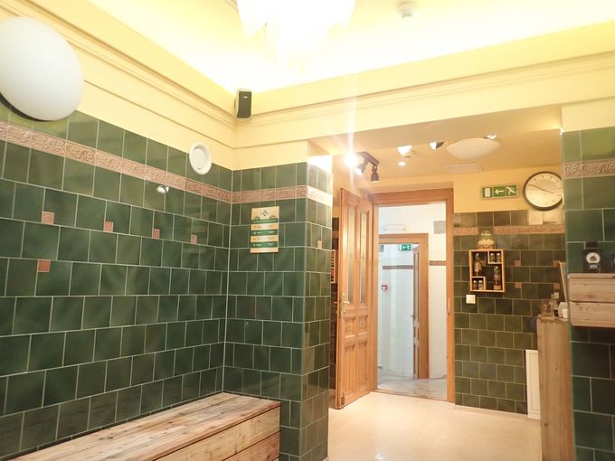 nK[̉Ɩ{̒Mr[Ńb`ȃr[XpI