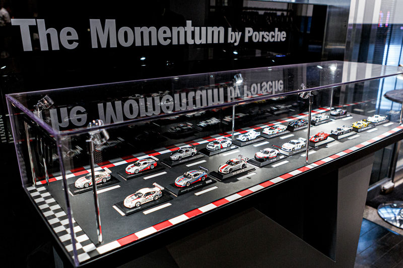 東京・汐留の世界初Porsche公認レストラン「The Momentum by Porsche」