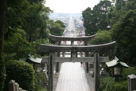 ����CM�g���̓��h�Ńt�@���̐��n�ɁI�������u�{�n���_�Ёv�̋L���T���l�C��