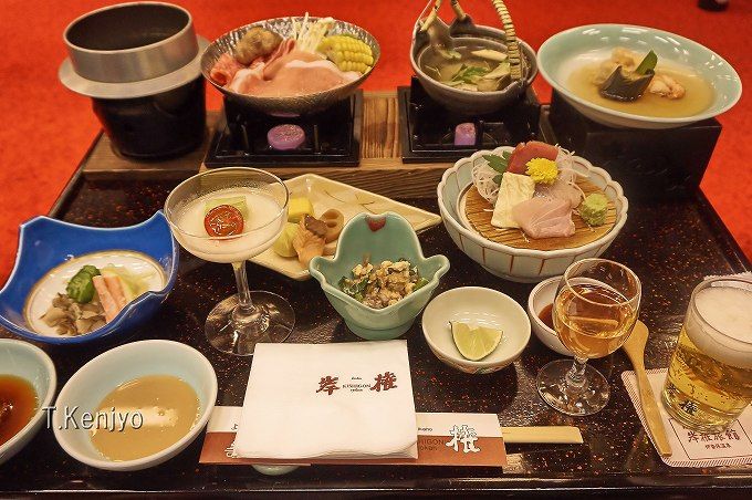 n̕ӂ񂾂Ɏꂽ[H́AiŃwV[ȔI