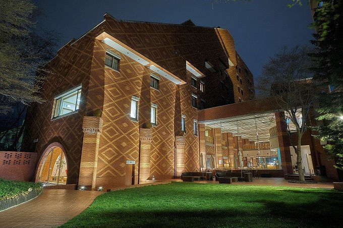 ͂̂PF΂Ɉ͂܂ꂽƋCiٓ