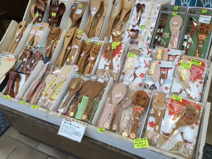 大きすぎて持てない 8mの 大しゃもじ は宮島表参道商店街のシンボル 広島県 Lineトラベルjp 旅行ガイド