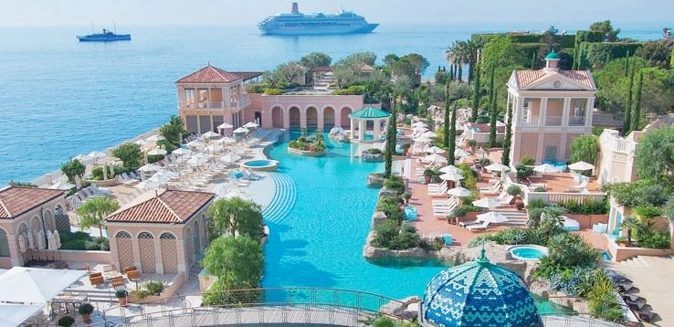 地中海の楽園モナコ「モンテカルロベイホテル＆リゾート」ヨーロッパ唯一のラグーンプールで贅沢な時間を
