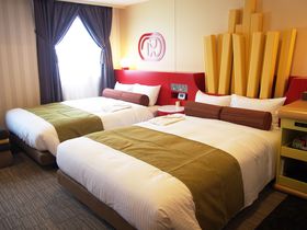 ハンバーガーの中で眠れるホテル!? 「レンブラントスタイル札幌」