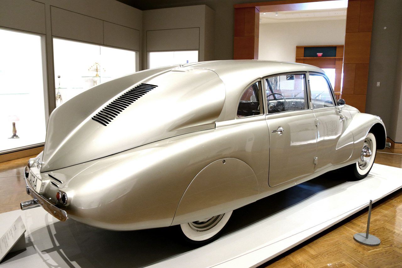 �I�V�����H�t�@�j�[�H���I�ȓW����