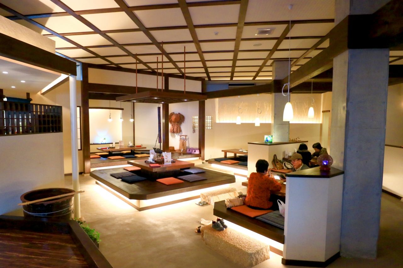 �@�育���ł̂�т�J�t�F�^�C���I