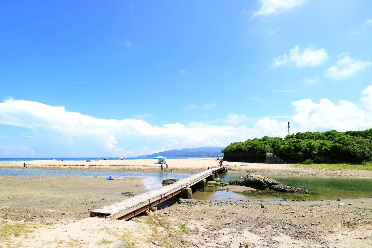高知 大岐海岸 で夏満喫 遠浅の絶景ロングビーチ 高知県 トラベルjp 旅行ガイド