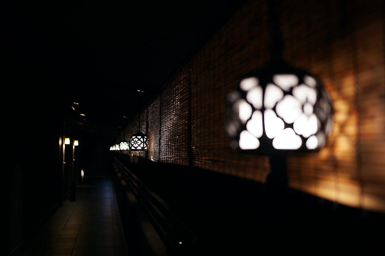 �΂Ɠ��肪���o����ۓI�Ȍi�F