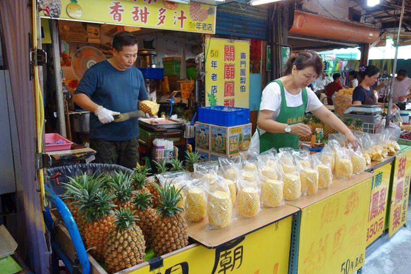 台北市民の台所「東門市場」で旬のフルーツと名物豆花を楽しもう！