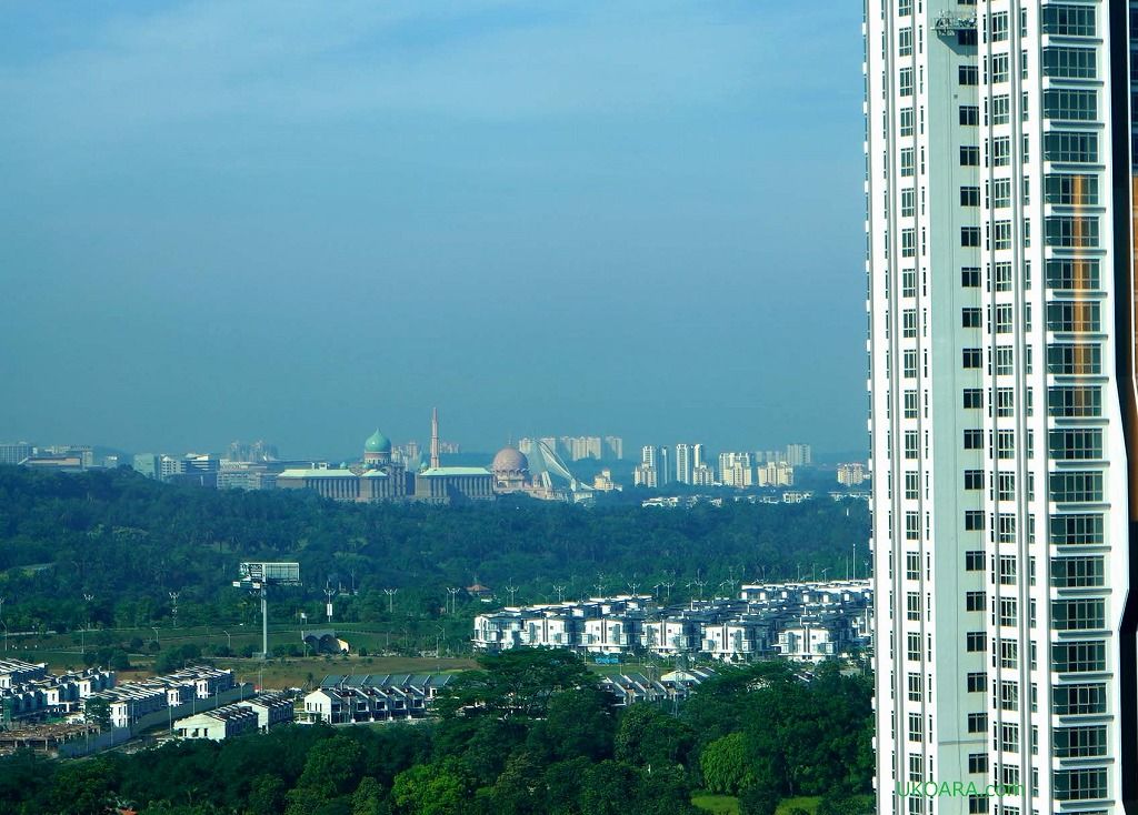 �V�O�l�`���[�L���O���[����9,000�~�ȉ�����