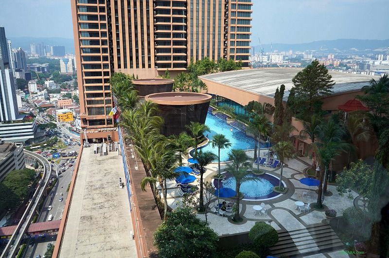 大都会の真ん中のプール！ベルジャヤタイムズスクエアホテルKL・マレーシア