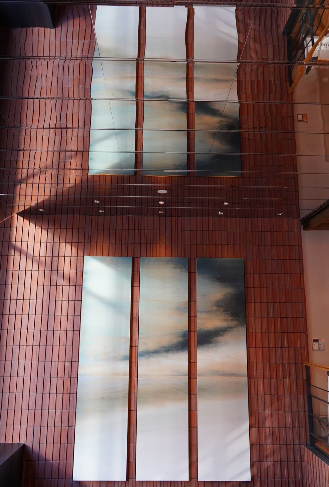 �k�C���̃A�[�g��̌�����z�e��