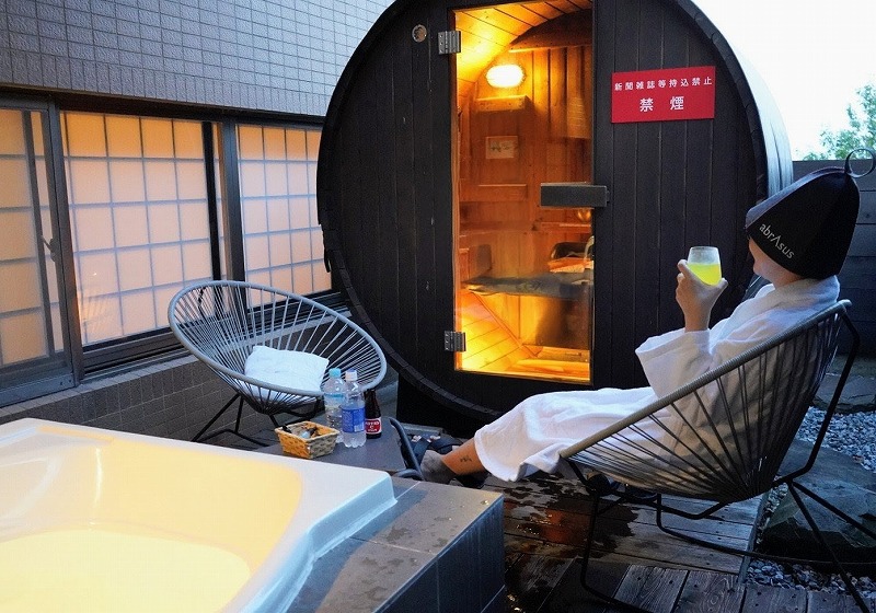 �S�����j���[�A�����ꂽ�q��