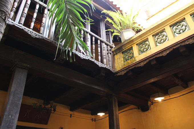 2�K�ɂ̓��r���O�A���ԁA�Q���Ȃ�