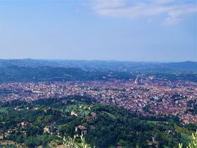 “フィレンツェの母”と称される町「フィエーゾレ」絶景スポットも！