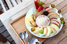 �x�m�̍��A�R�����u�x�m��΃n�i�e���X�v�Ő�i�t���[�c�ƉԁX�ɖ�����鎞�Ԃ̋L���T���l�C��