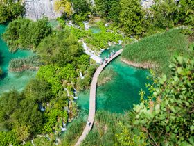 クロアチア世界遺産に泊まる！プリトヴィツェ湖群国立公園「キャンプサイト コラナ」