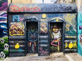 �������Ɉ���X�}���Z�C���I�X�g���[�g�A�[�g�ŃC���X�^�f���̋L���T���l�C��