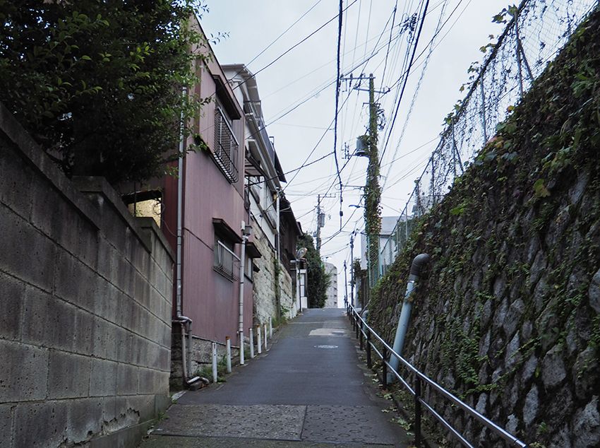 樋口一葉の聖地 東京 本郷の樋口一葉旧居跡と鐙坂めぐり 東京都 Lineトラベルjp 旅行ガイド