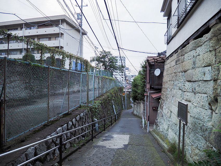 樋口一葉の聖地 東京 本郷の樋口一葉旧居跡と鐙坂めぐり 東京都 Lineトラベルjp 旅行ガイド