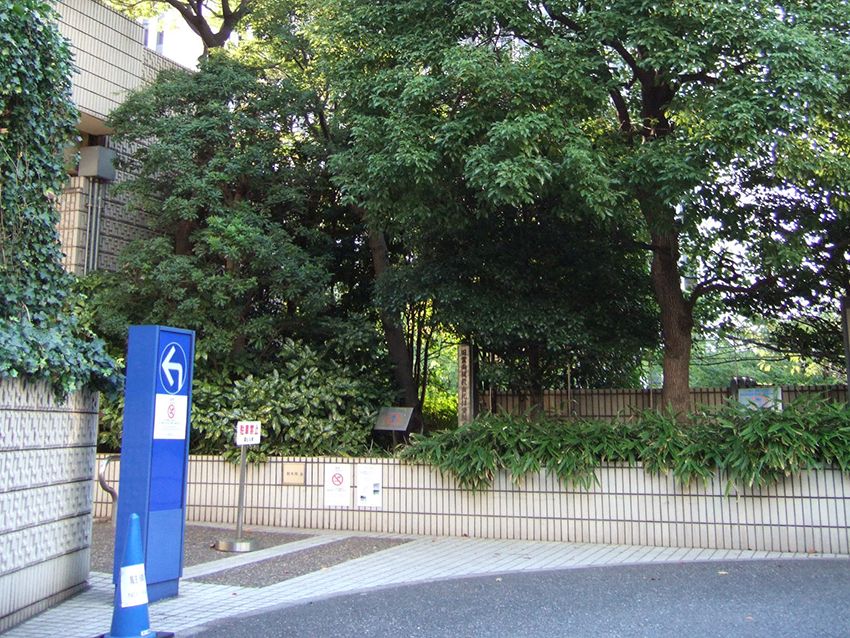 六本木の隠れ花見スポット 桜坂 と旧霊南坂教会痕跡めぐり 東京都 Lineトラベルjp 旅行ガイド