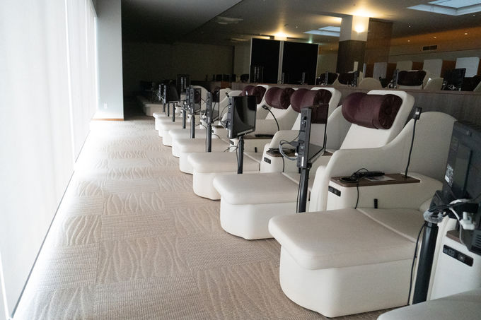 �T�E�i�Ƀv���X�������G���A