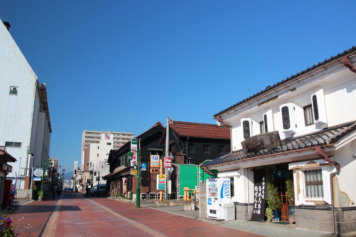 大正浪漫の七日町通りから鶴ヶ城へ 会津若松で町歩き観光 福島県 トラベルjp 旅行ガイド