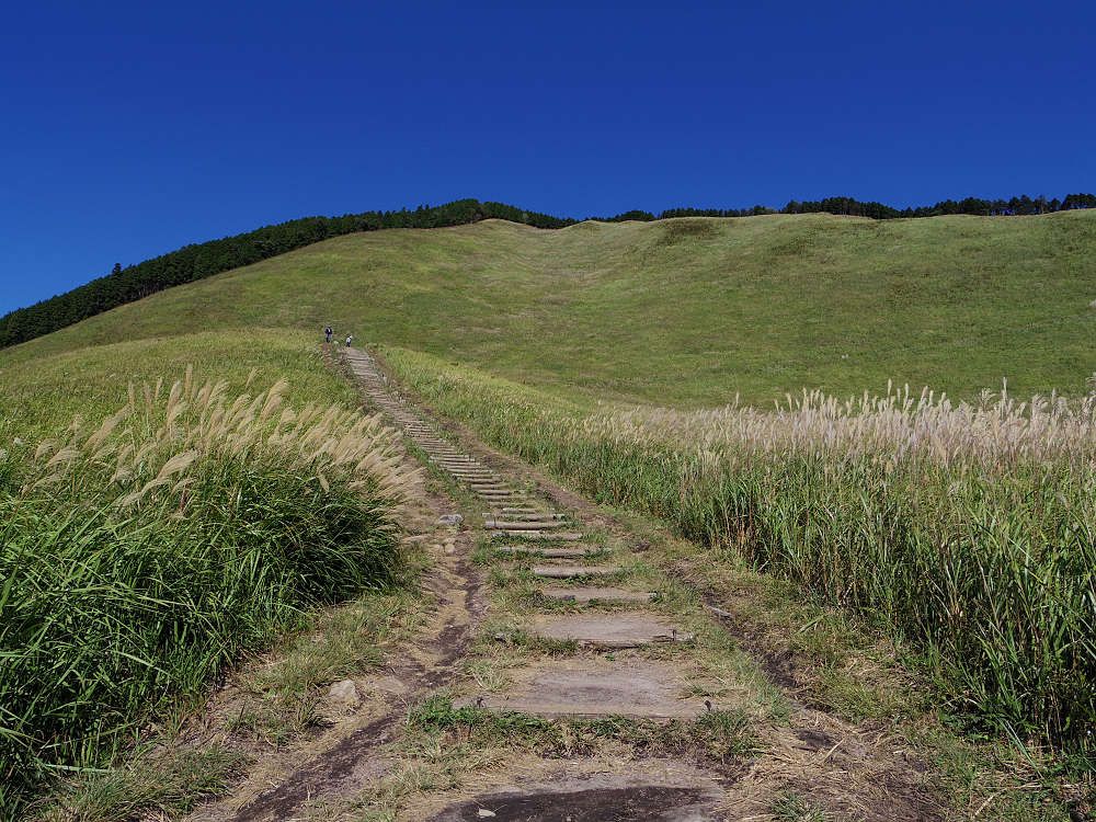 見渡す限りのススキ 奈良の秋の絶景スポット 曽爾高原 奈良県 Lineトラベルjp 旅行ガイド