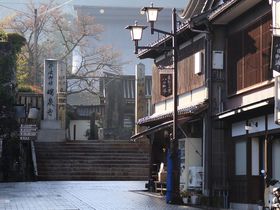 300l̒tW܂g̒ExRvsgŰLTlC