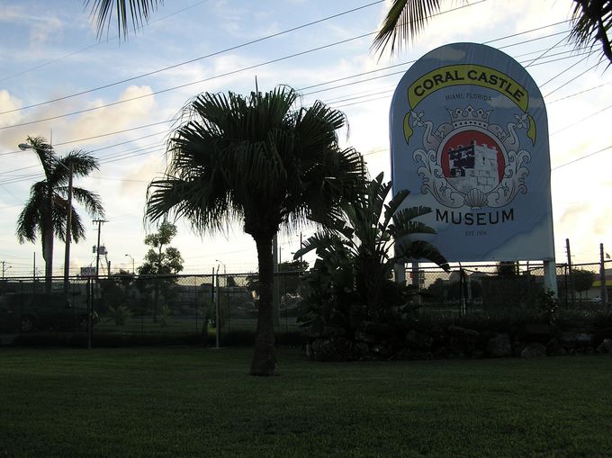 奇妙なオブジェの不思議スポット 南フロリダ コーラル キャッスル アメリカ Lineトラベルjp 旅行ガイド