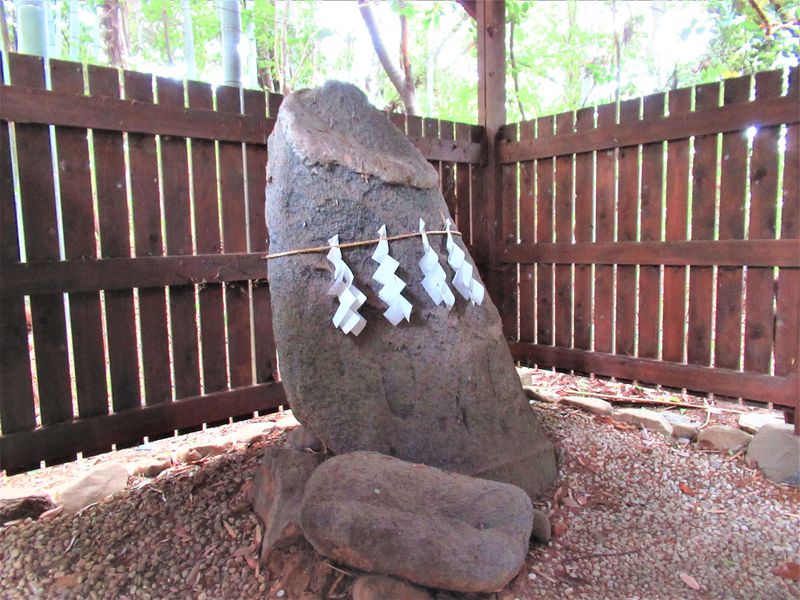 珍々鈴!?男女のシンボル石が点在する奈良県「飛鳥坐神社」 | 奈良県