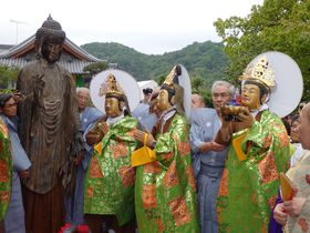 全国唯一！仏像をかぶる“被仏”とは!?岡山・弘法寺の奇祭「踟供養」