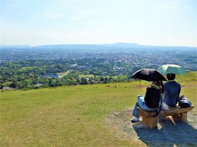 iȁ`Iޗǖ~n]oinEᑐRɓo낤I̋LTlC