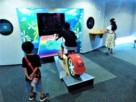 �����ŗV�ׂ�I�����e�[�}�̋��s�u�����Ì��Ȋw�قӂ��Ƃ�v�̋L���T���l�C��