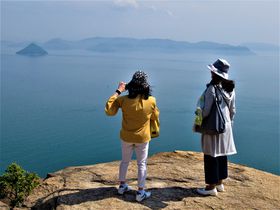 瀬戸内海を見渡そう！謎の人面岩もある岡山県の「王子が岳」