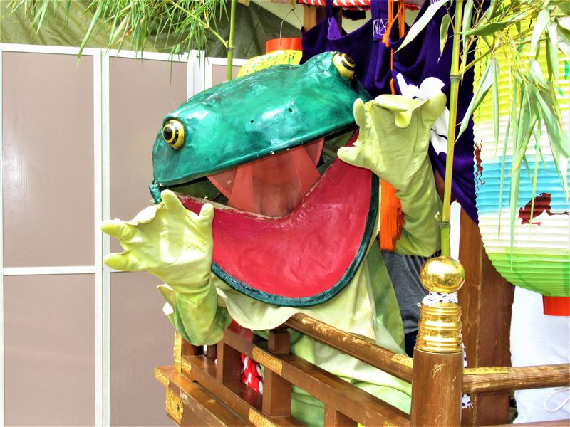 蛙がピョンピョン!?奈良県・金峯山寺「蓮華会・蛙飛び行事」